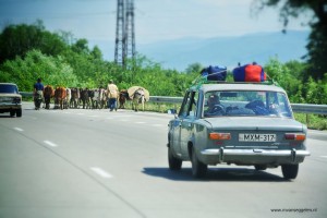 De weg naar Kazbegi....